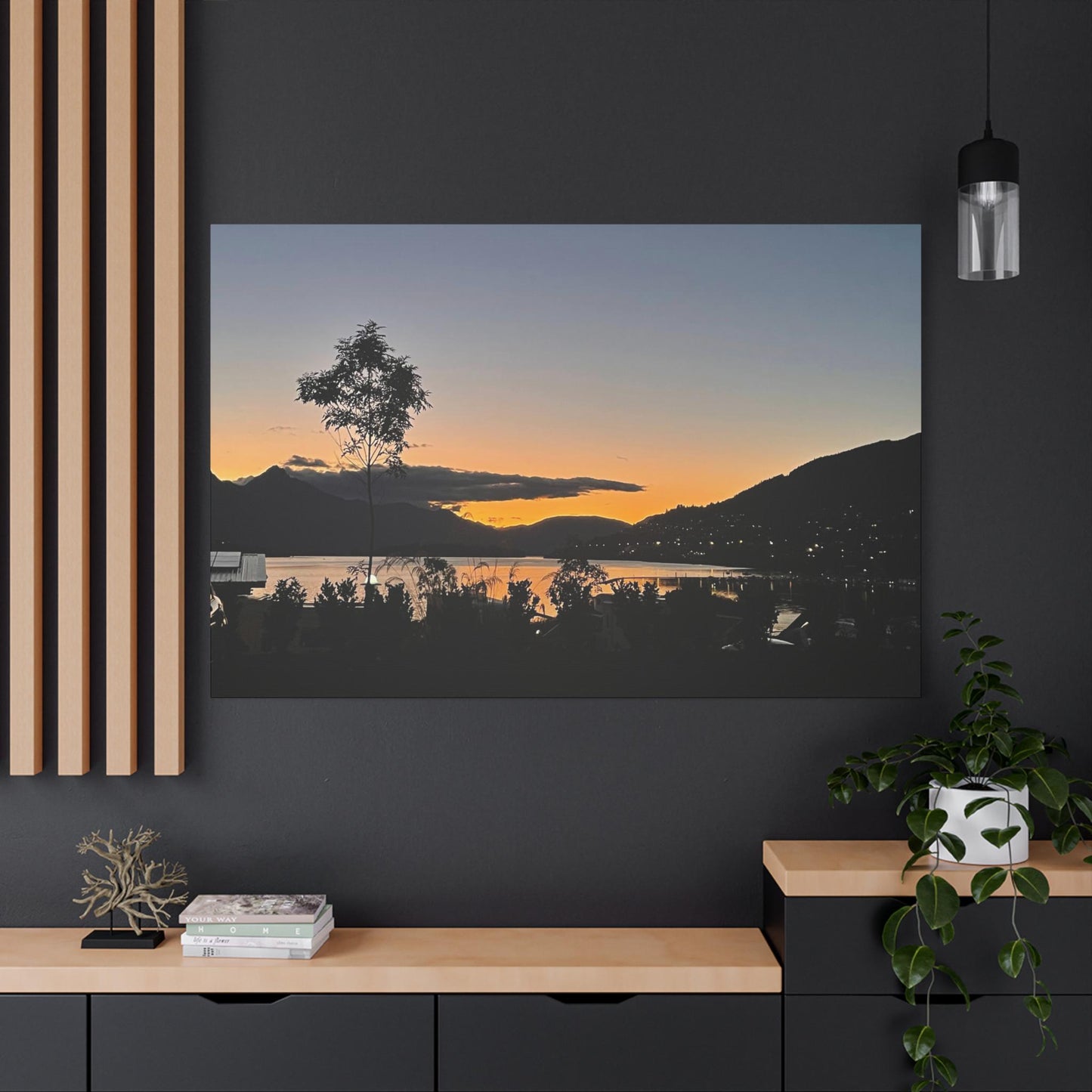 Queenstown Sunset Canvas – Lake Wakatipu Wall Art for Travelers & Home Decor